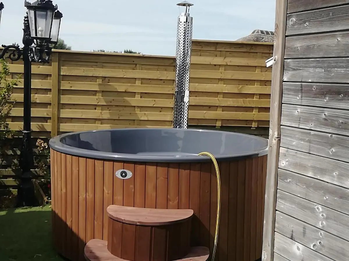 Mini Glamping Miami Villa Middelkerke 0*,  Belgium
